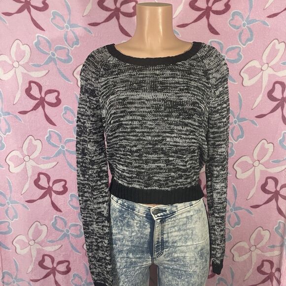 So Black And Gray Cropped Grunge Sweater Size Large - Picture 1 of 5